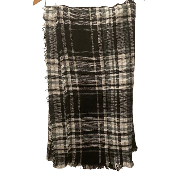 Source Unknown Accessories - Black Grey White Plaid Knit Blanket Scarf Wrap Shawl